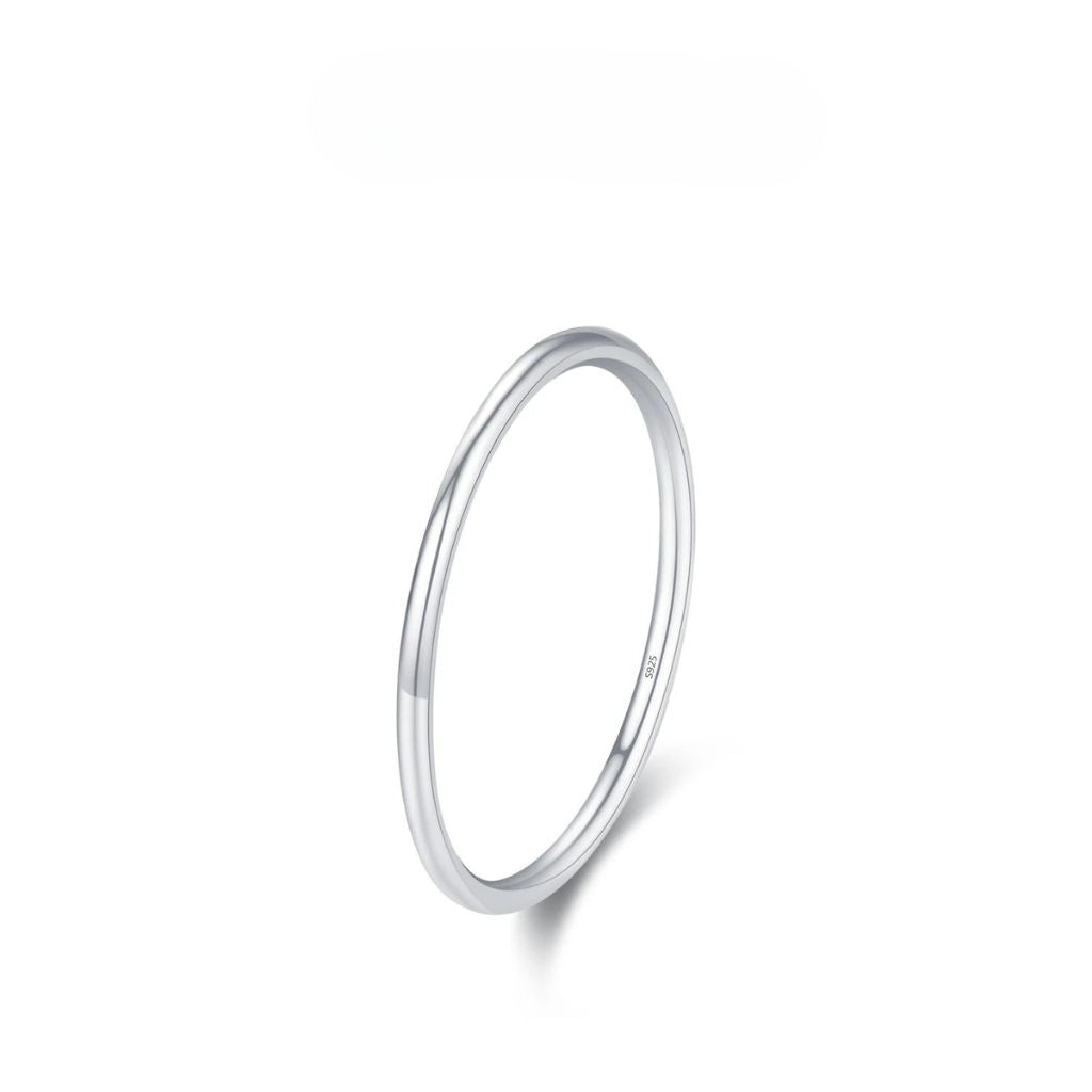 Anel Minimalista em Prata Esterlina 925